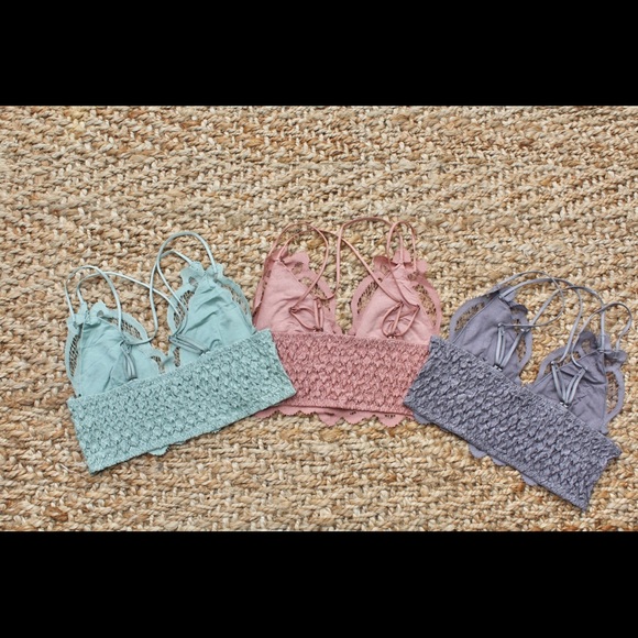 Penny Lace Sage Bralette - Picture 4 of 4